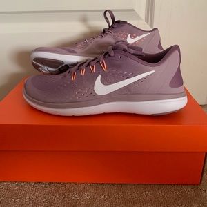 BRAND NEW Women’s Nike Flex RN Shoes